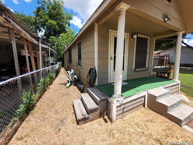 2613 Colima St Property Photo 8
