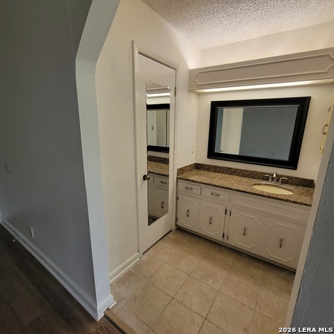 15115 Elkton Property Photo 9