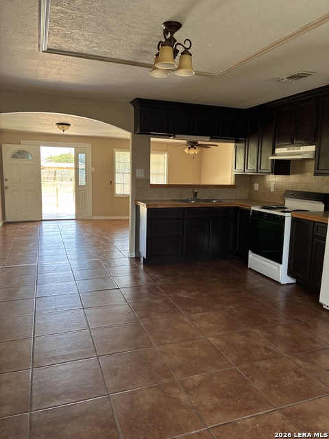 1398 Wilson Property Photo 7