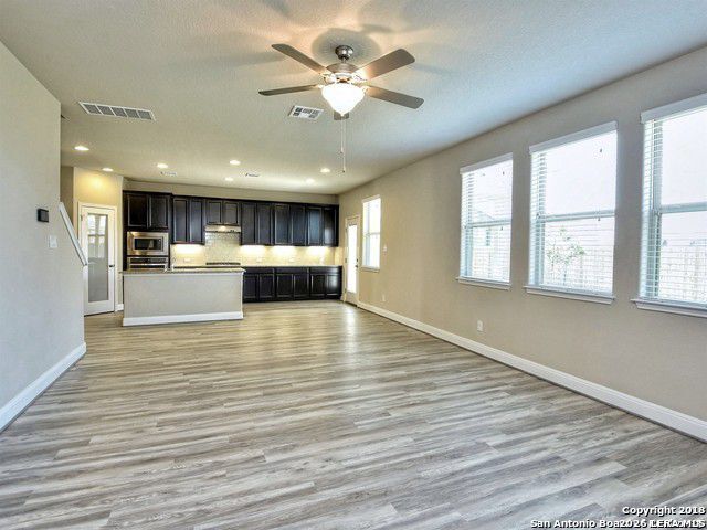 6814 Black Diamond Property Photo 6