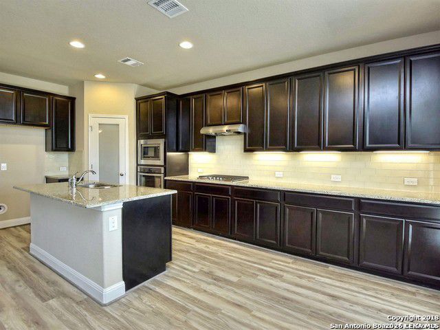 6814 Black Diamond Property Photo 8