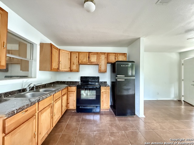 230 S San Gabriel Ave Property Photo 10