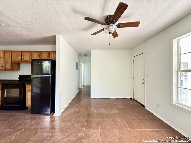 230 S San Gabriel Ave Property Photo 13