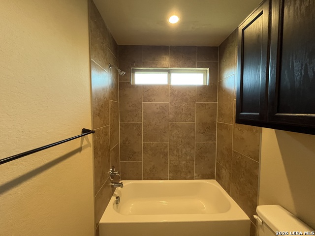 7010 Lakeview Dr. Property Photo 14