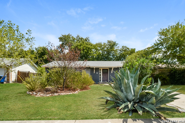11822 El Sendero Property Photo 1