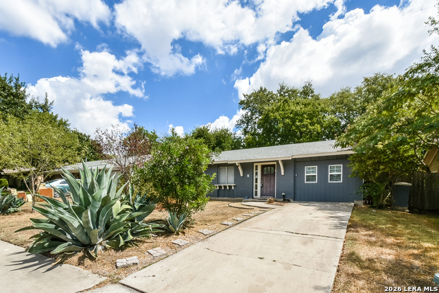 11822 El Sendero Property Photo 2