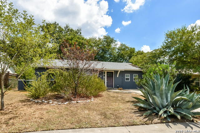 11822 El Sendero Property Photo 3