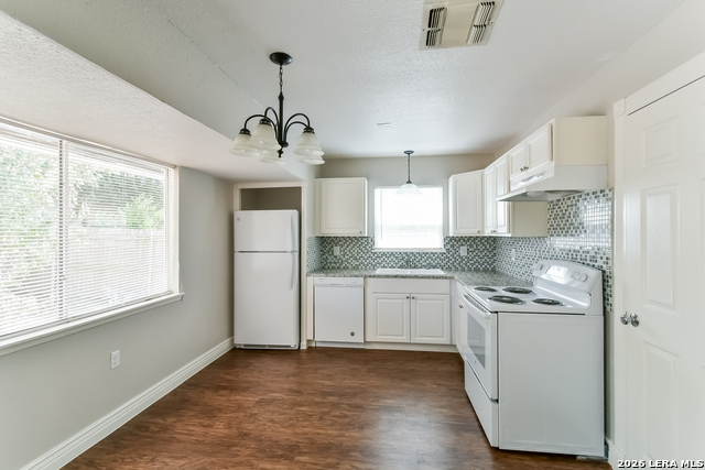 11822 El Sendero Property Photo 8