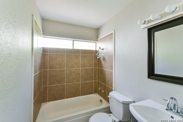 11822 El Sendero Property Photo 13