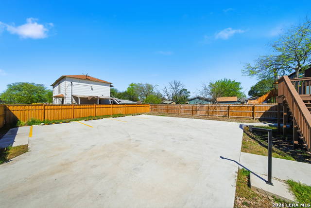 2819 S Pine St Property Photo 12