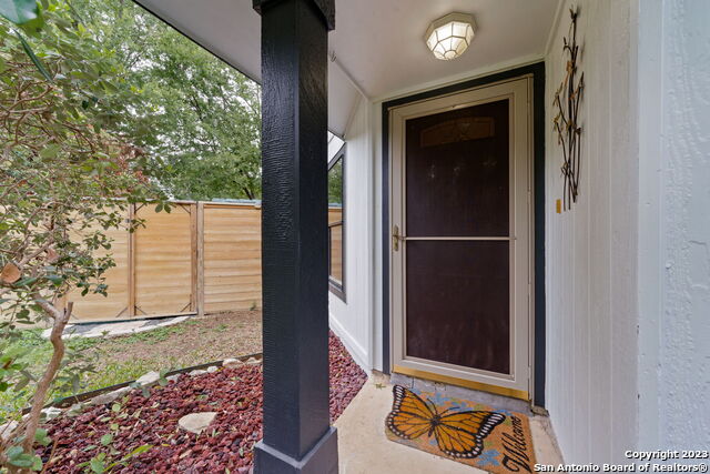 14911 Enchanted Castle Property Photo 4