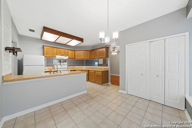 14911 Enchanted Castle Property Photo 15