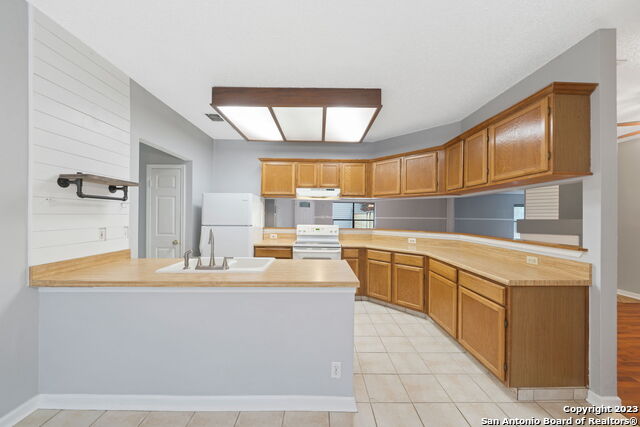 14911 Enchanted Castle Property Photo 16