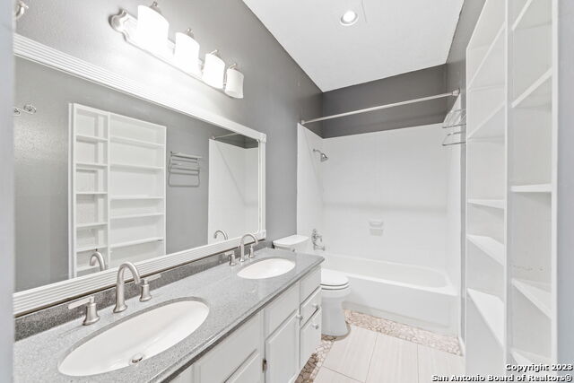14911 Enchanted Castle Property Photo 23
