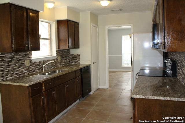 4922 Brookhead Ln Property Photo 6