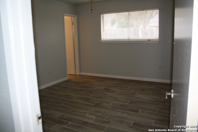 4922 Brookhead Ln Property Photo 8