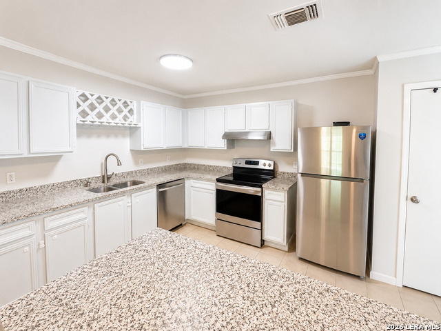 7434 Radford Trl Property Photo 2