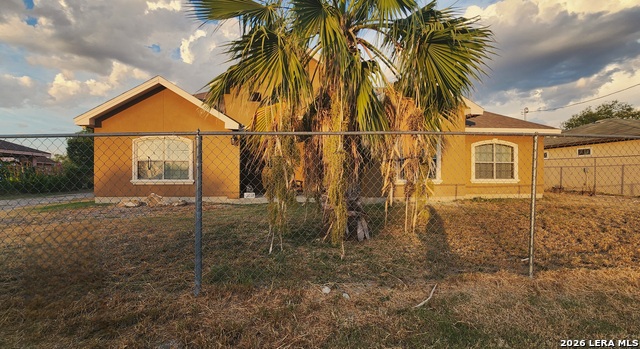 3038 ALAMO ST Property Photo 1