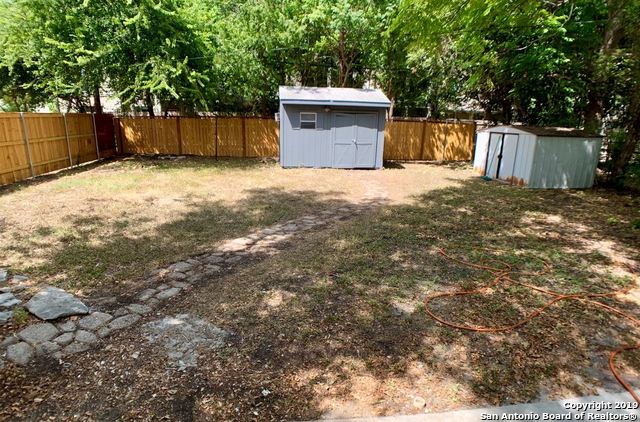 411 Sumner Property Photo 12