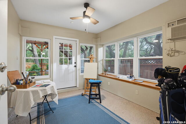 15819 Wolf Creek St Property Photo 14