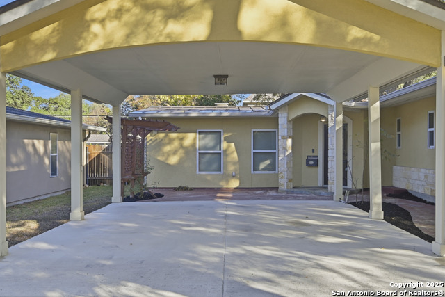 415 Calumet Pl Property Photo 7