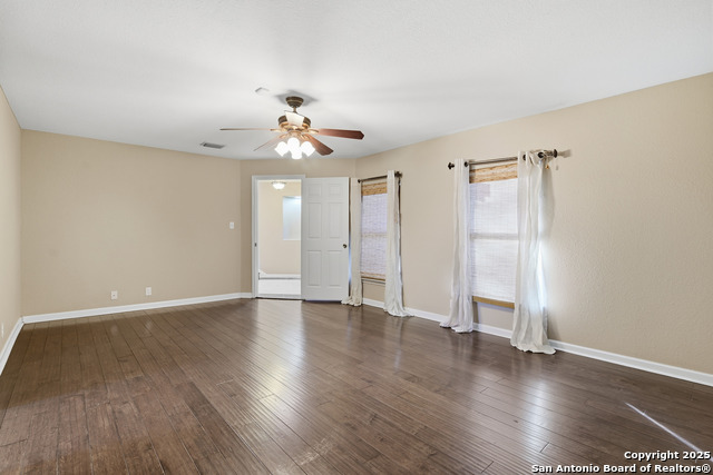 415 Calumet Pl Property Photo 19