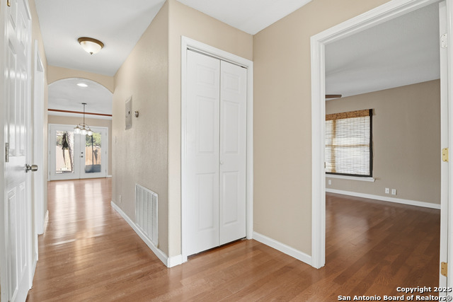 415 Calumet Pl Property Photo 22