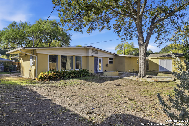 415 Calumet Pl Property Photo 34