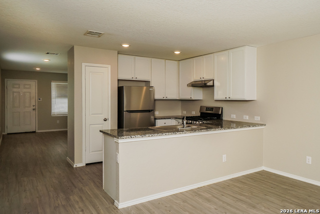 2402 Double Oak Property Photo 6