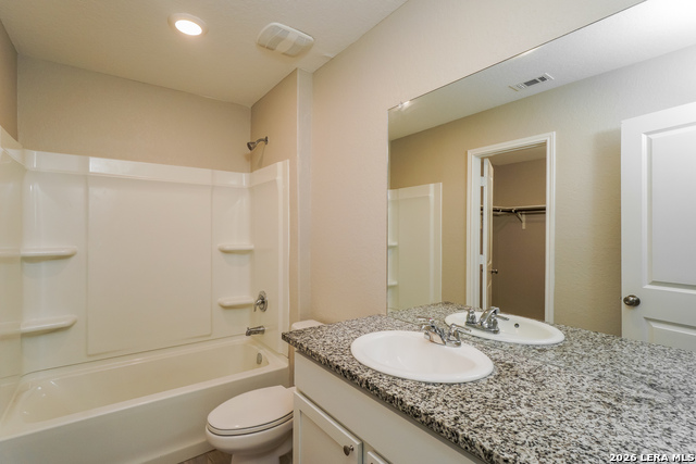 2402 Double Oak Property Photo 16