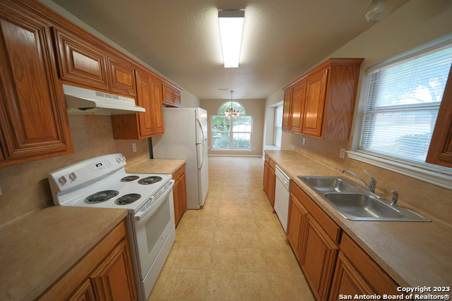6534 Ithaca Fls Property Photo 11