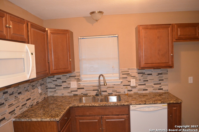 7401 Sage Oak St Property Photo 3