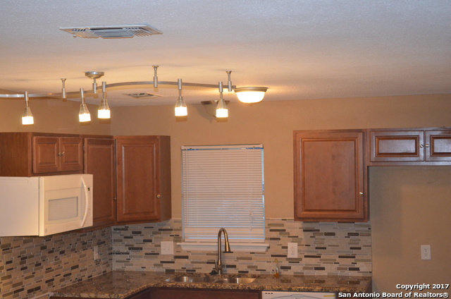 7401 Sage Oak St Property Photo 4