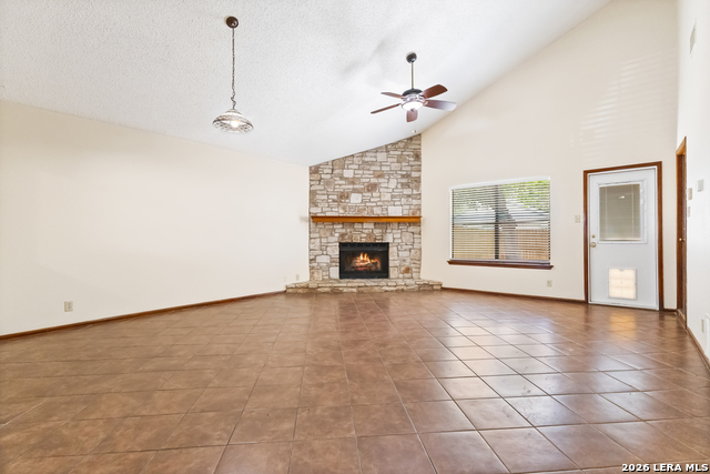1514 Vista Hill St Property Photo 5