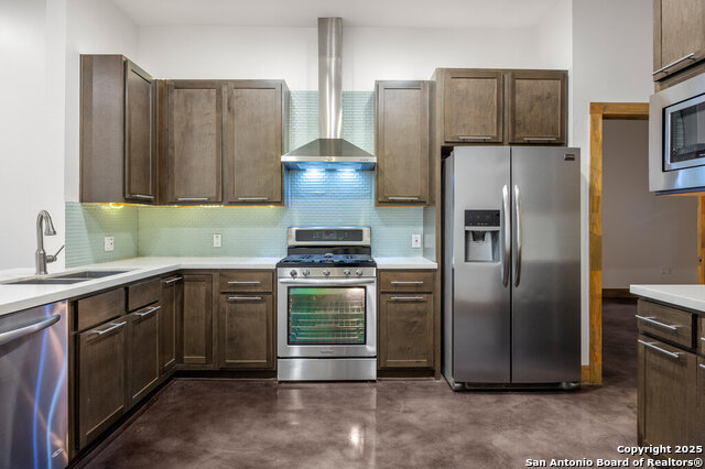1542 N Alamo St Property Photo 3