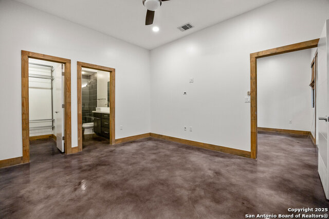 1542 N Alamo St Property Photo 9
