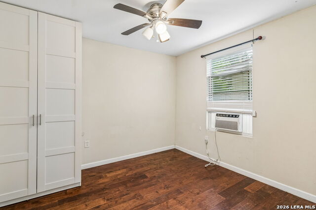 1032 W Woodlawn Property Photo 26