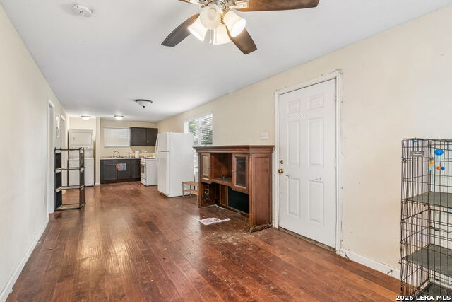 1032 W Woodlawn Property Photo 28