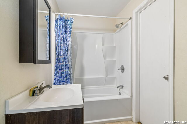 1032 W Woodlawn Property Photo 30