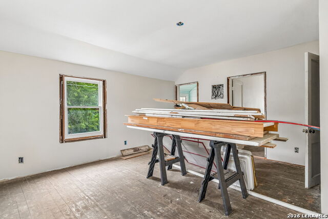 1032 W Woodlawn Property Photo 34