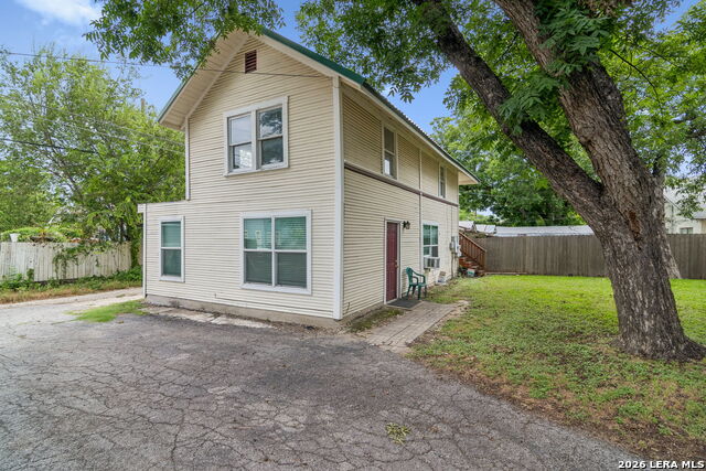 1032 W Woodlawn Property Photo 37