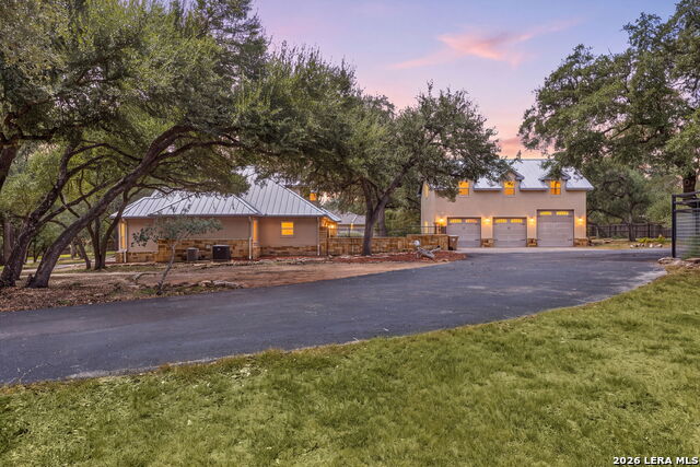 373 Wentworth Property Photo 2