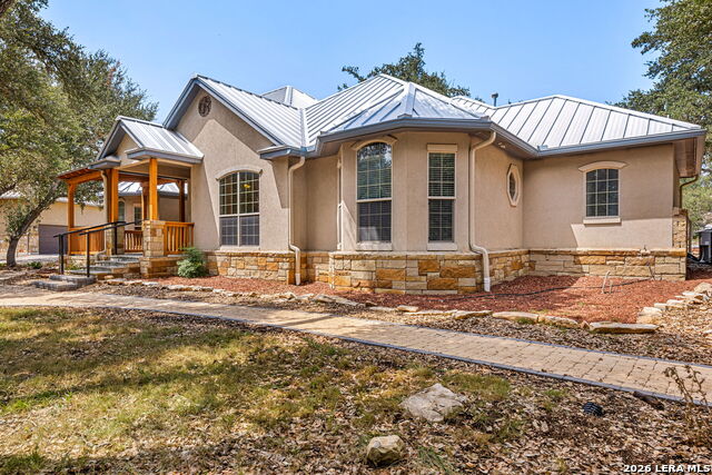 373 Wentworth Property Photo 3