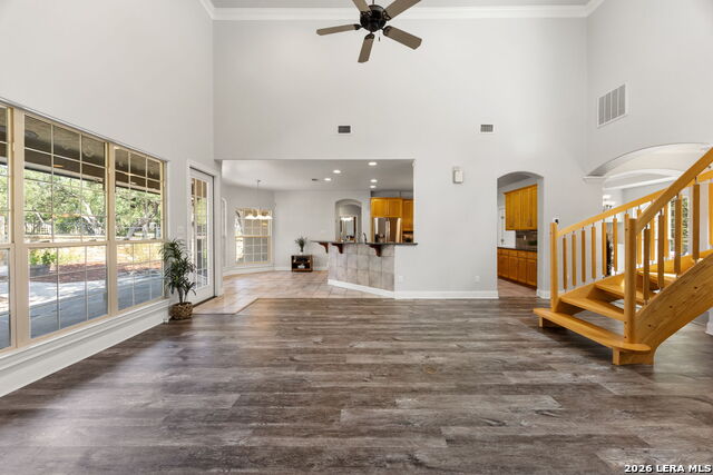 373 Wentworth Property Photo 11