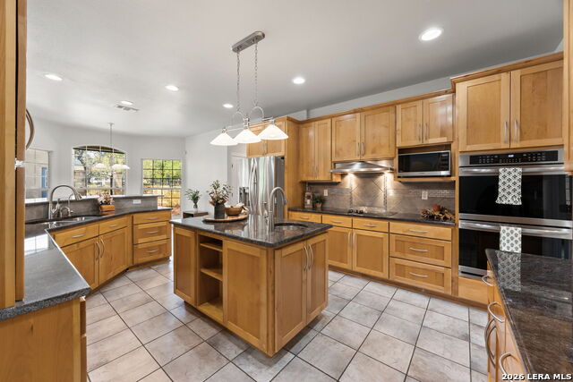 373 Wentworth Property Photo 16