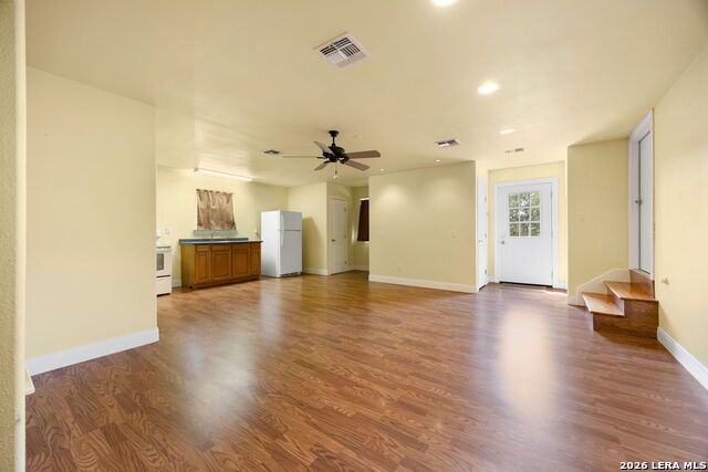 373 Wentworth Property Photo 42
