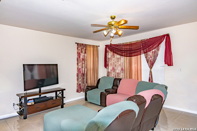 1322 Winston Cv Property Photo 4