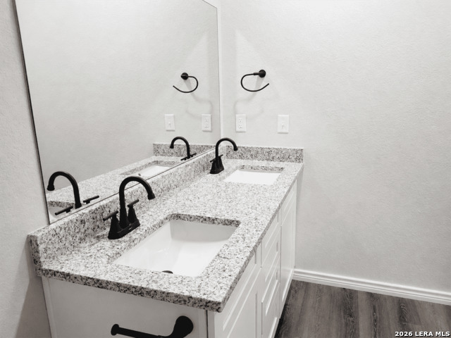 7602 Windsor Oaks Property Photo 8