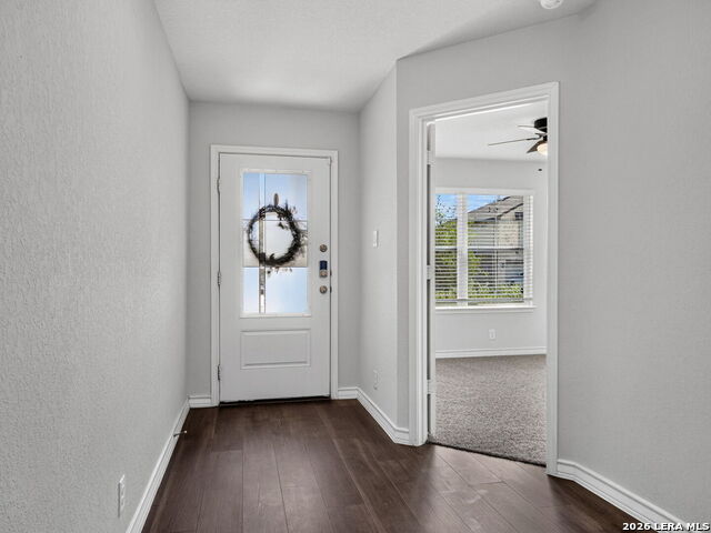 723 Overlook Rdg Property Photo 4