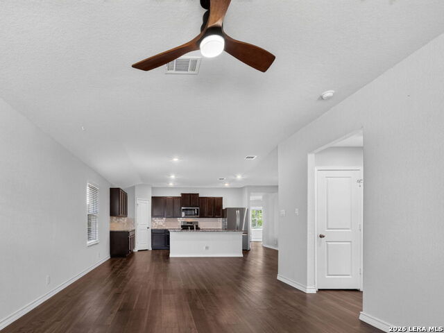 723 Overlook Rdg Property Photo 9